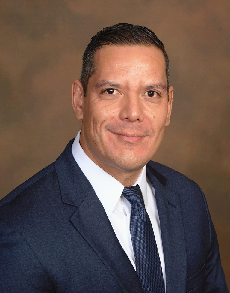 Gilberto Alvarez, MD